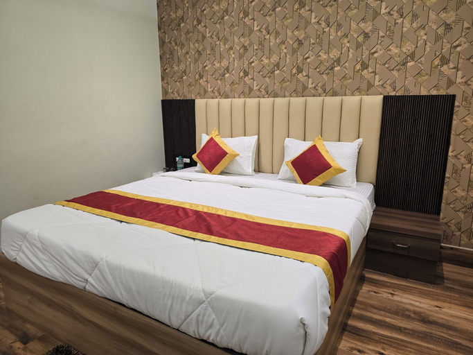 Others 1, Hotel Royal Orbit, Cuttack