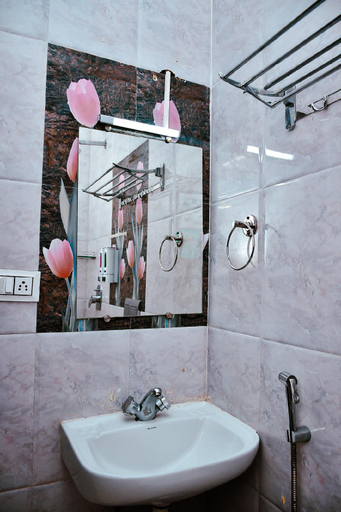 Bathroom 25