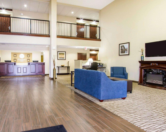 Public Area, Comfort Inn Poplar Bluff North, Butler