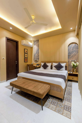 Bedroom 4, Saltstayz Premier - Sector 50 & Golf Course Ext Road, Gurgaon