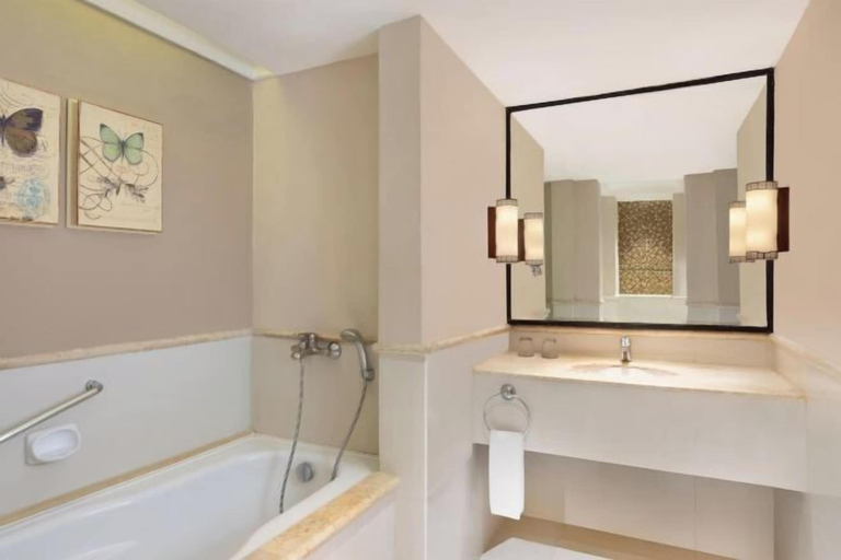 Bathroom 14