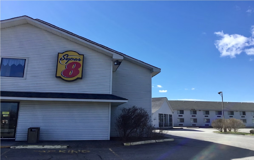 Public Area 2, Super 8 by Wyndham Portland ME, Cumberland