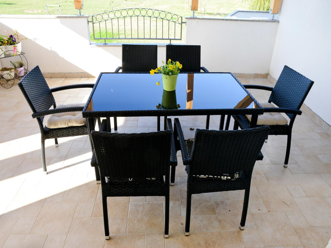 Others 4, Apartment in Ljubac with Barbecue, Ražanac