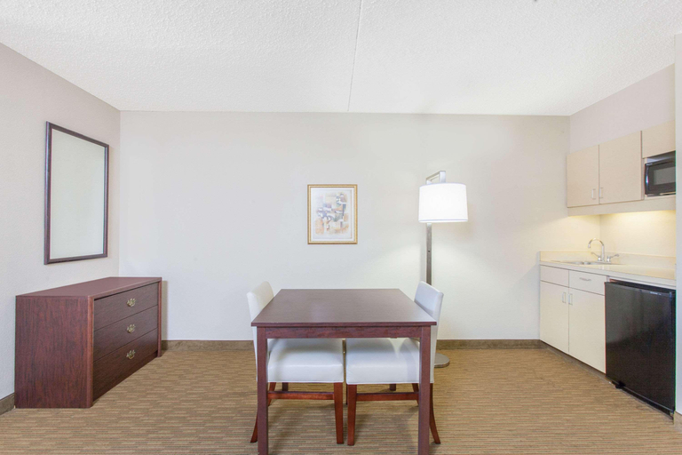 Bathroom 4, Hawthorn Suites by Wyndham Midwest City Tinker AFB, Oklahoma