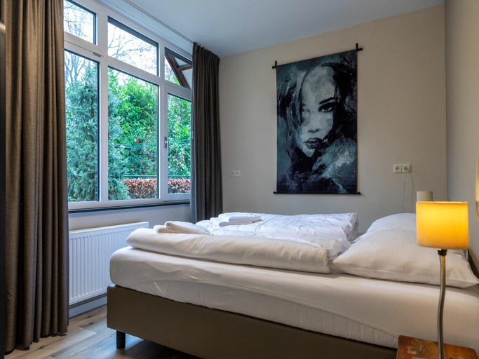 Bedroom 2, Guest Holiday Home in Mook, Mook en Middelaar