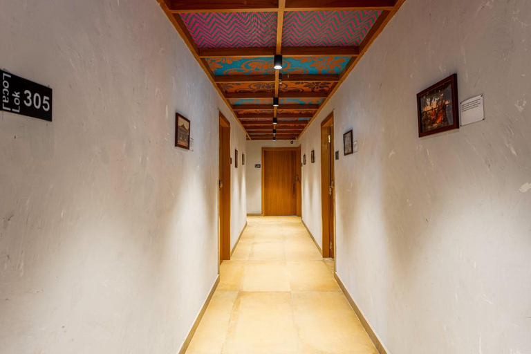 Public Area 3, LOCAL LOK, Varanasi