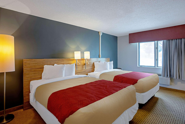 Bedroom 3, Quality Inn Frontier at U.S. Hwy 30, Clinton