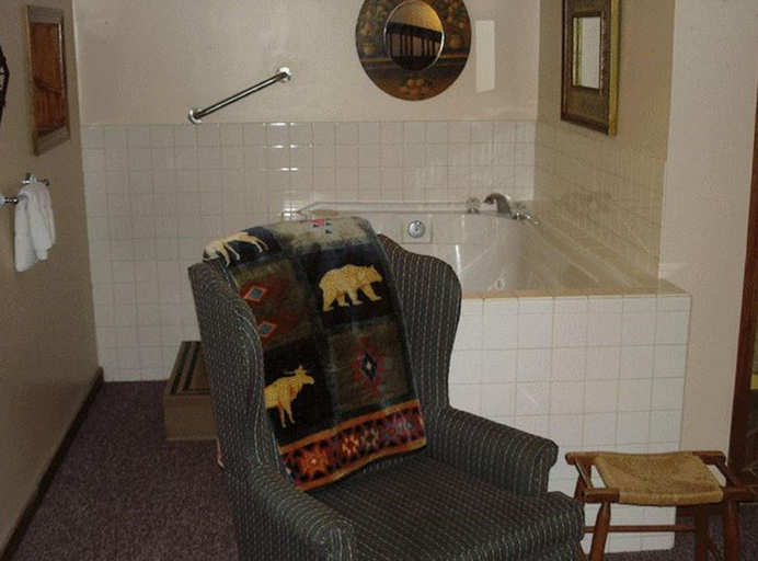 Others 3, Spruce Moose Lodge and Cottages, Carroll