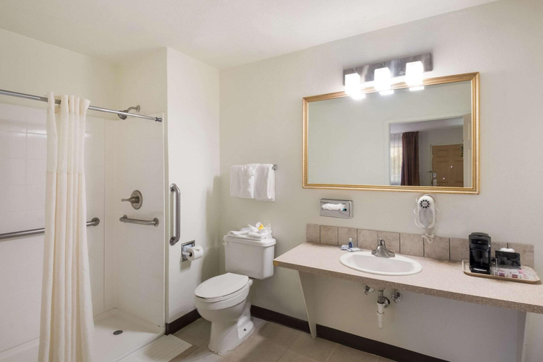 Bathroom 4, Rodeway Inn Fort Morgan, Morgan