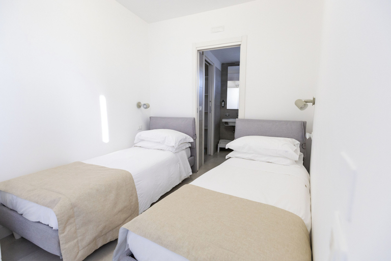 Bedroom 5, White 1903, Napoli