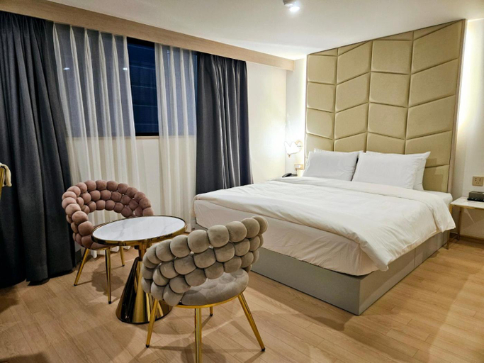 Bedroom 4, Dayeon Grandis Hotel, Nam