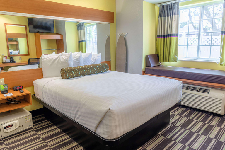 Public Area 2, Microtel Inn & Suites by Wyndham Kingsland Naval Base I-95, Camden