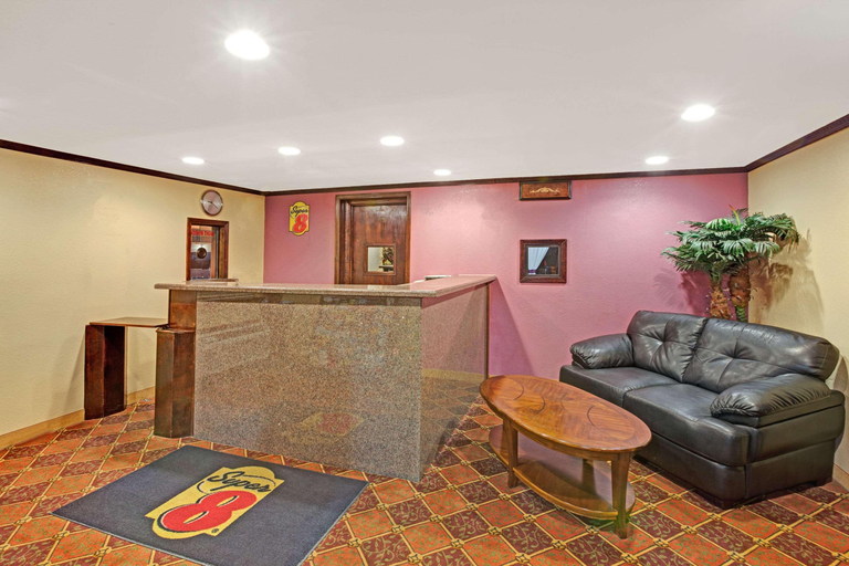 Public Area 2, Super 8 by Wyndham Shawnee, Pottawatomie