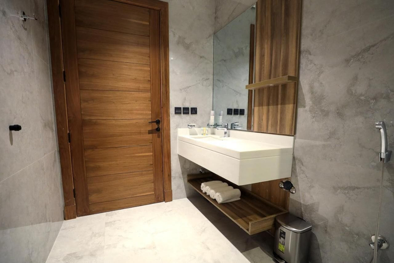 Bathroom 5, Topaz Al-Malga, Riyadh