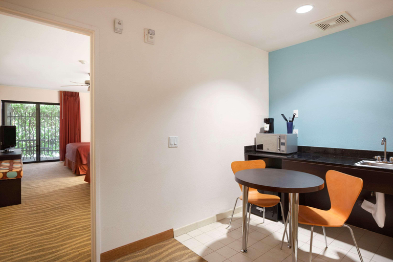 Bedroom 3, Super 8 By Wyndham Indio, Riverside