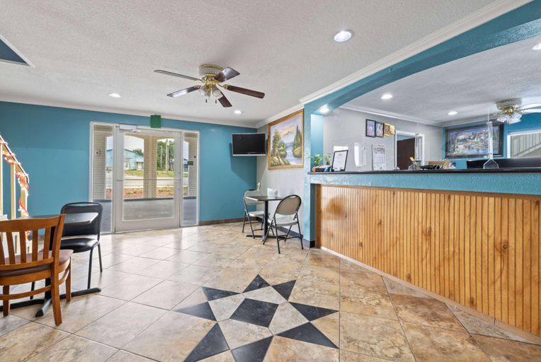 Public Area 3, Days Inn by Wyndham Kenedy/Karnes City, Karnes