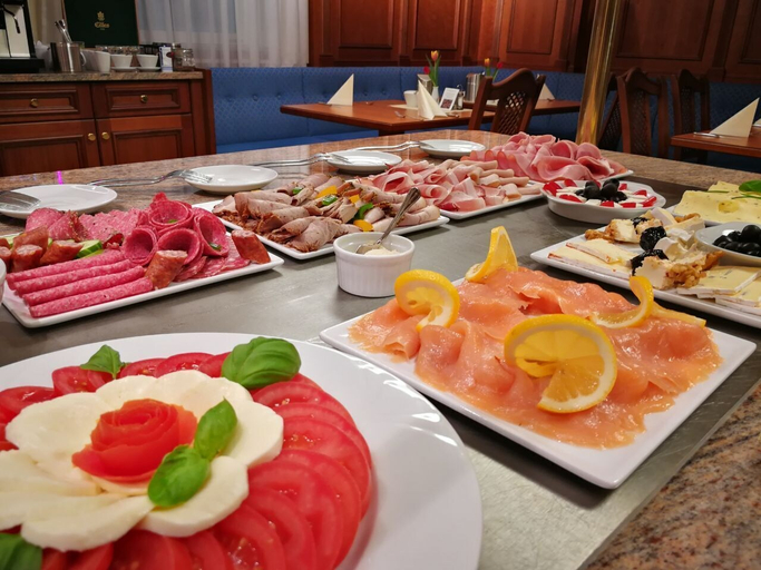 Food & Drinks 3, Economy Hotels Kronach, Kronach