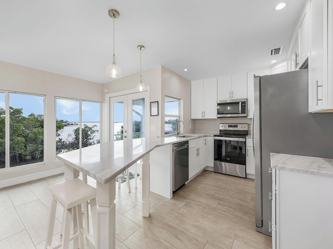 Others 2, Dolphin Bay by Distinctive Beach Rentals, Lee