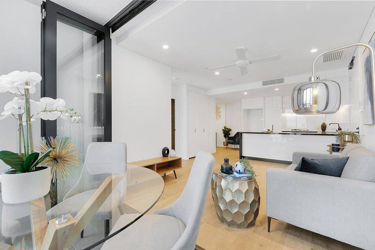 Room 2, 2BR Utopia Fortitude Valley Pool Rooftop King bed, Fortitude Valley
