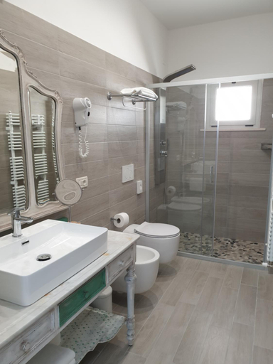Bathroom 3, Hotel Villa Esedra, Rimini