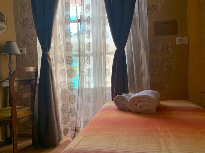 Bedroom 4, Casa cinema paradiso, Palermo