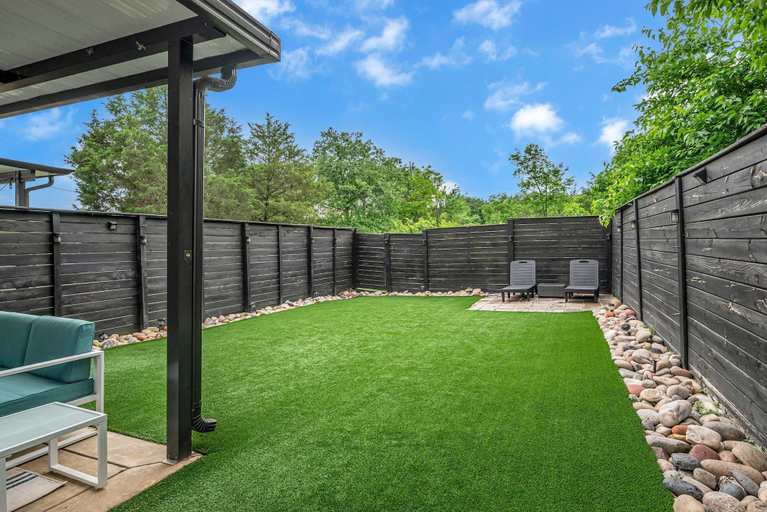 Room 5, Rooftop Large Backyard Fire Pit Near Downtown Nashville, Davidson