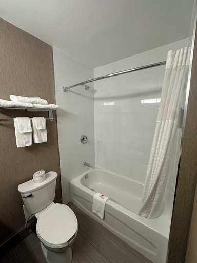 Bathroom 3, City Express by Marriott Port Hope, Northumberland