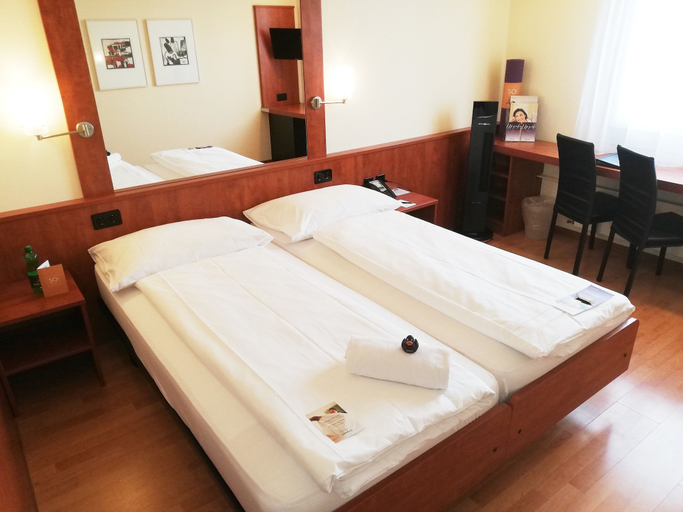 Bedroom 4, Hotel Arte, Baden