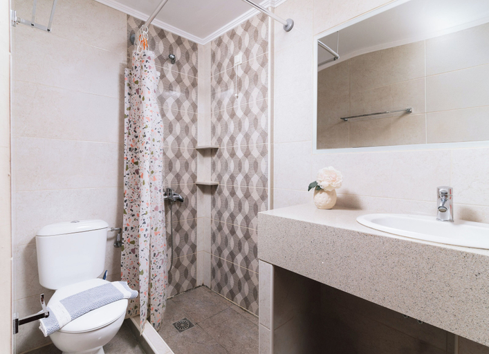 Bathroom 5, Eva Marina Hotel, Faistos