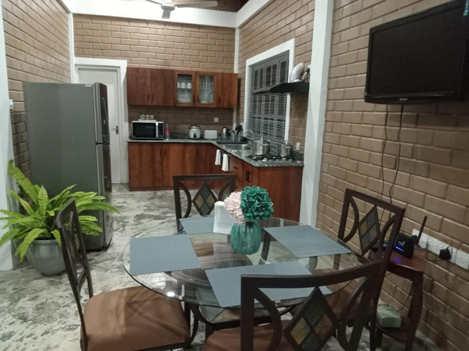 Others 3, Villa Shendel, Katana
