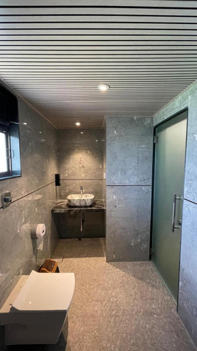 Bathroom 2, Mysha Hill and Sea, Raigarh