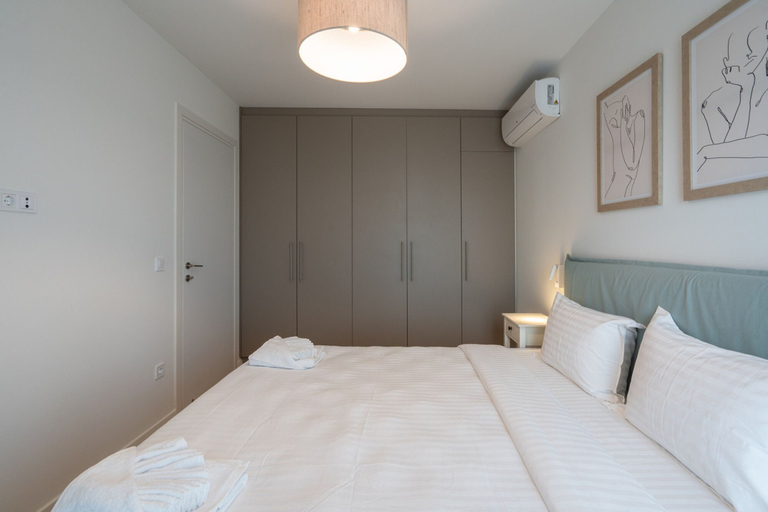Room 5, LIV Athinum 1 - Luxury Apartment 4B, Attica
