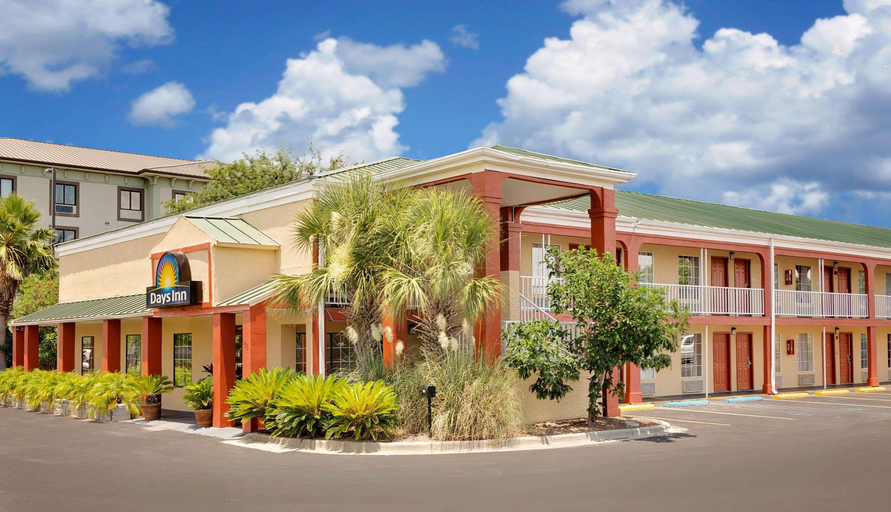 Exterior & Views 2, Days Inn by Wyndham Fort Walton Beach, Okaloosa