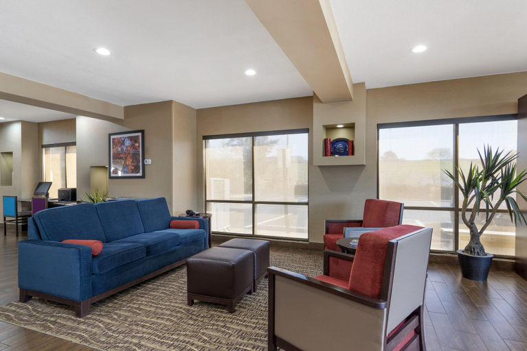 Public Area 2, Comfort Suites Locust Grove Atlanta South, Henry