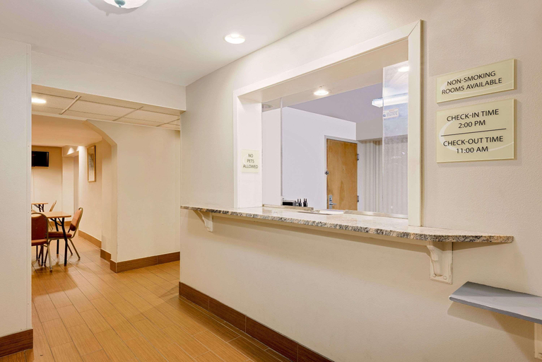 Public Area 3, Super 8 by Wyndham Allentown, Lehigh
