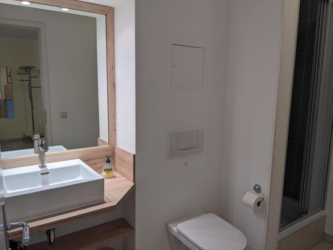 Bathroom, Appartementhaus Strandstraße 32, Rostock