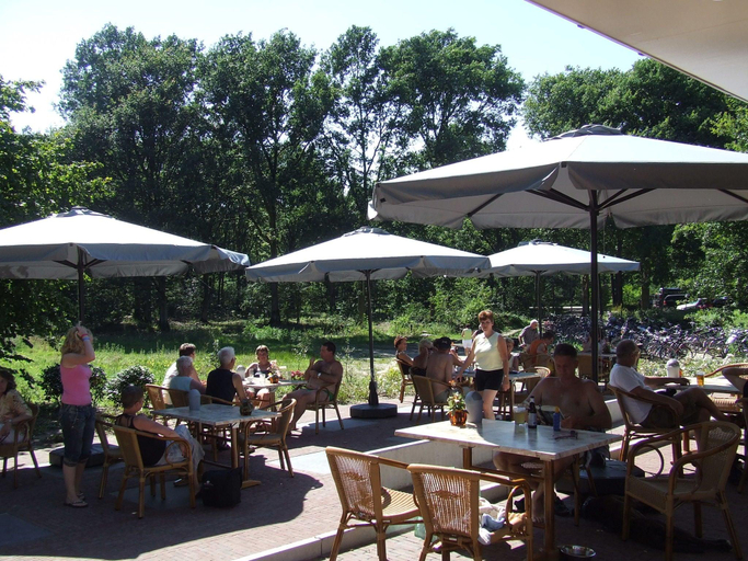 Others 3, Bungalow in Herperduin with Private Garden, Oss
