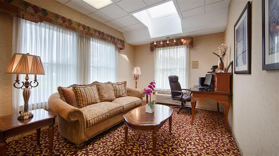 Public Area 3, Rodeway Inn, Cayuga