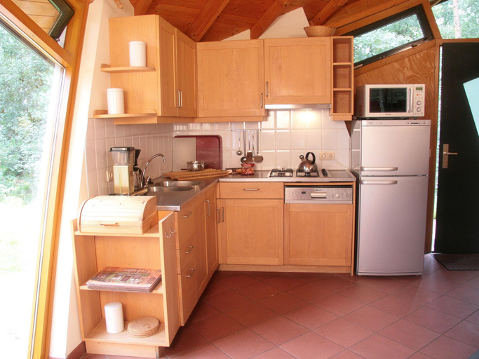 Others 5, Bungalow in Herperduin with Private Garden, Oss