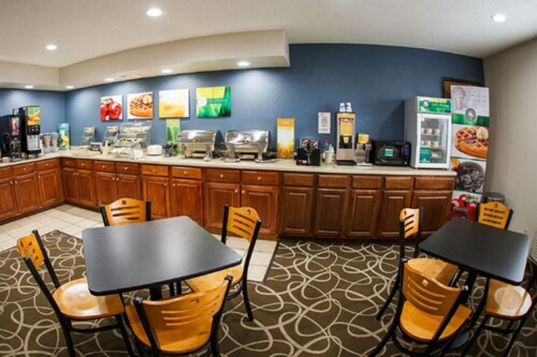 Food & Drinks 4, Quality Inn Burlington near Hwy 34, Des Moines