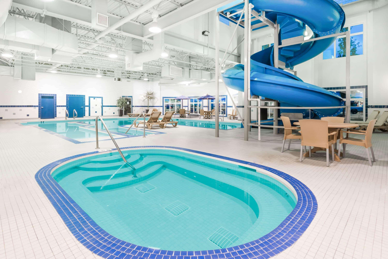 Sport & Beauty 5, Ramada By Wyndham Olds, Division No. 6