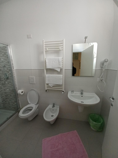 Bathroom 3, Hotel Costa, Bari