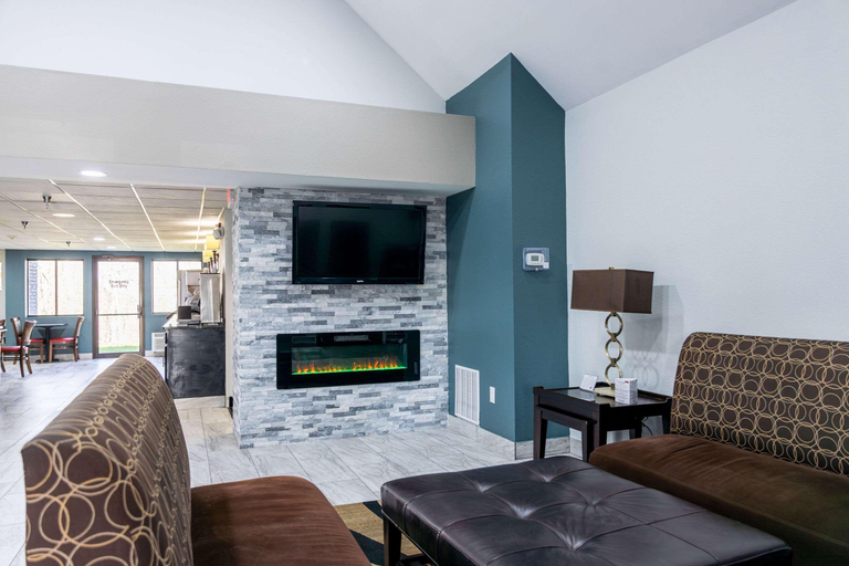Public Area, Quality Inn Carrollton, Carroll