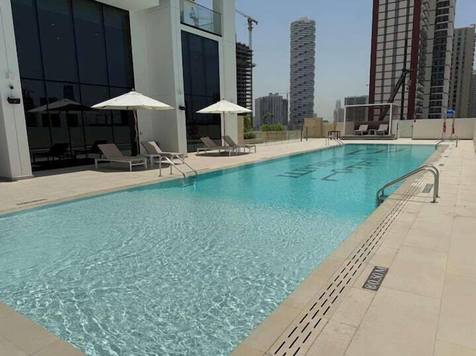 Sport & Beauty 5, Olympic Pool 5 Mins Drive to Circle Mal, Dubai