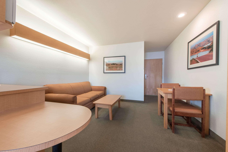 Bedroom 3, Microtel Inn & Suites by Wyndham Altus, Jackson