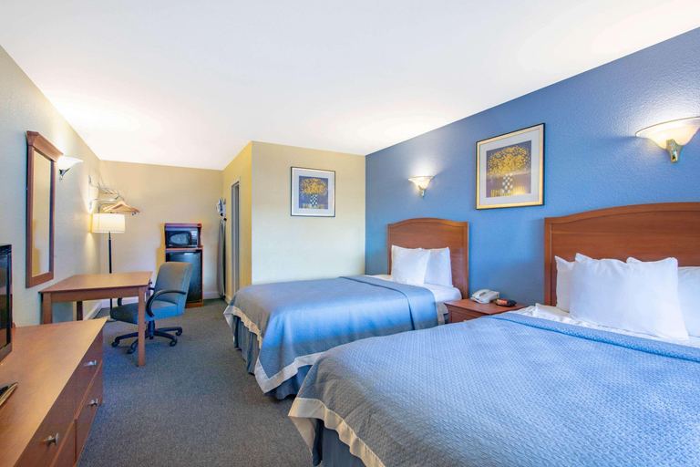 Bathroom 4, Days Inn by Wyndham Elmsford / White Plains, Westchester
