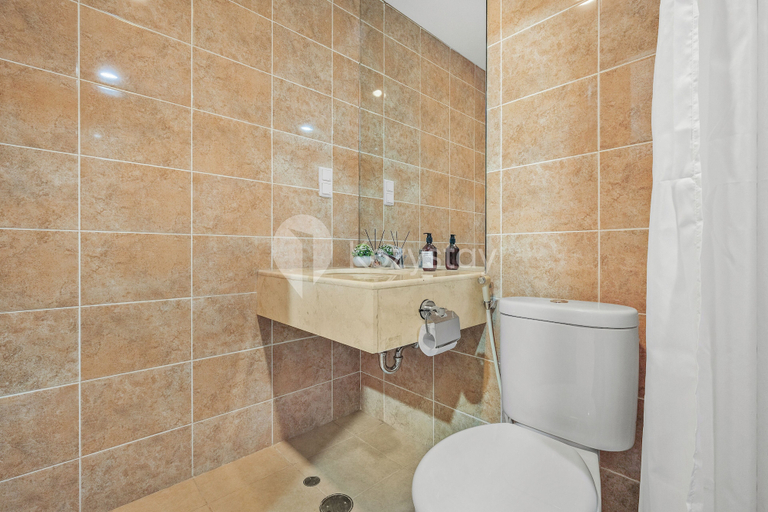 Bathroom, Alvo by Kozystay - Kemang, South Jakarta