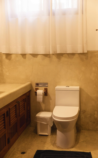 Room 5, w Stylish 5BR House in Mancora, Talara