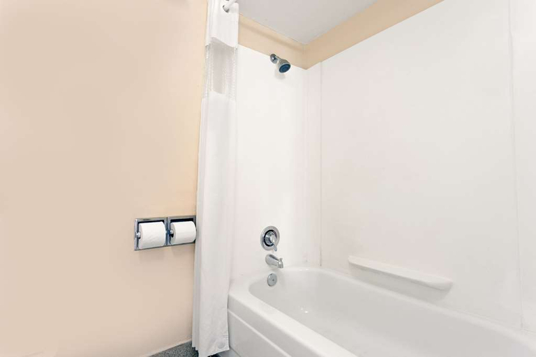 Bathroom 4, Motel 6 Tucson Az, Pima