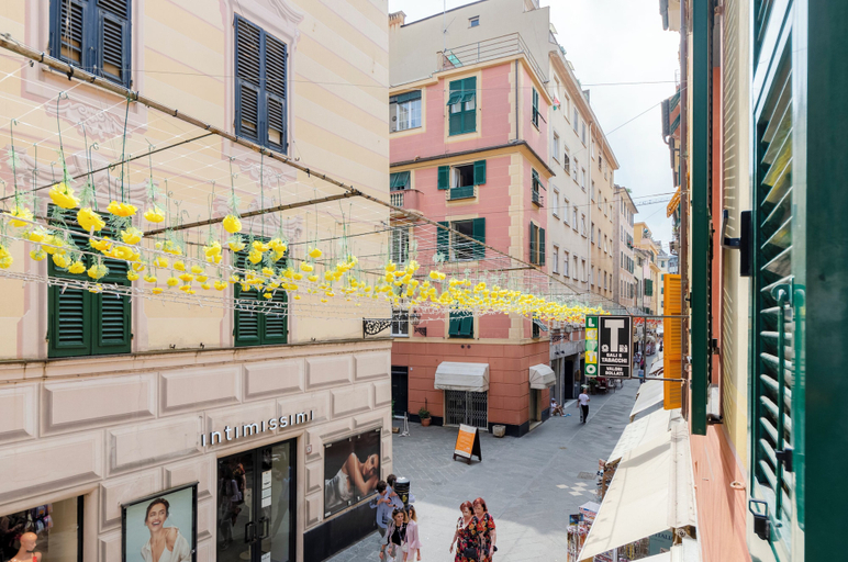 Exterior & Views 2, Bright 2BR flat in Rapallo Centre, Genova